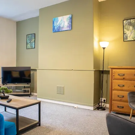 Apartamento 3 Bedroom House - Free Parking-hospital-contractors-families - Long Rates Available Leeds (West Yorkshire)