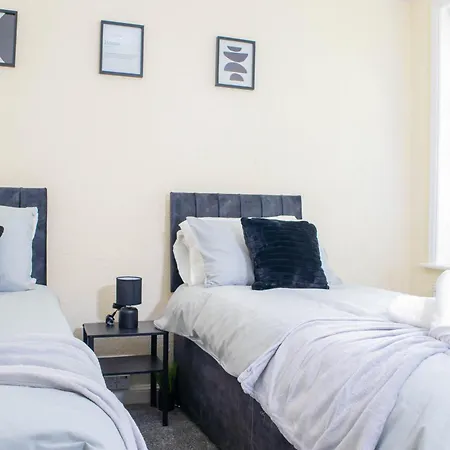 Apartamento 3 Bedroom House - Free Parking-hospital-contractors-families - Long Rates Available Leeds (West Yorkshire)